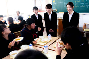 水巻南中の給食