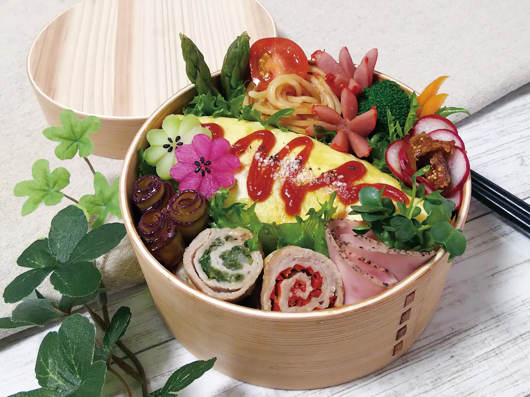 オムライス弁当の写真