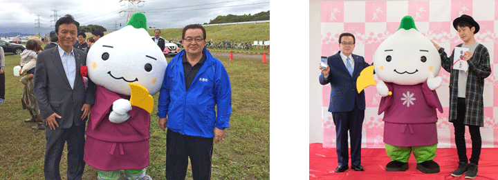 左：小川県知事と町長とみずまろ、右：町長とみずまろの生みの親（作者）の松岡竜ノ介さんとみずまろ
