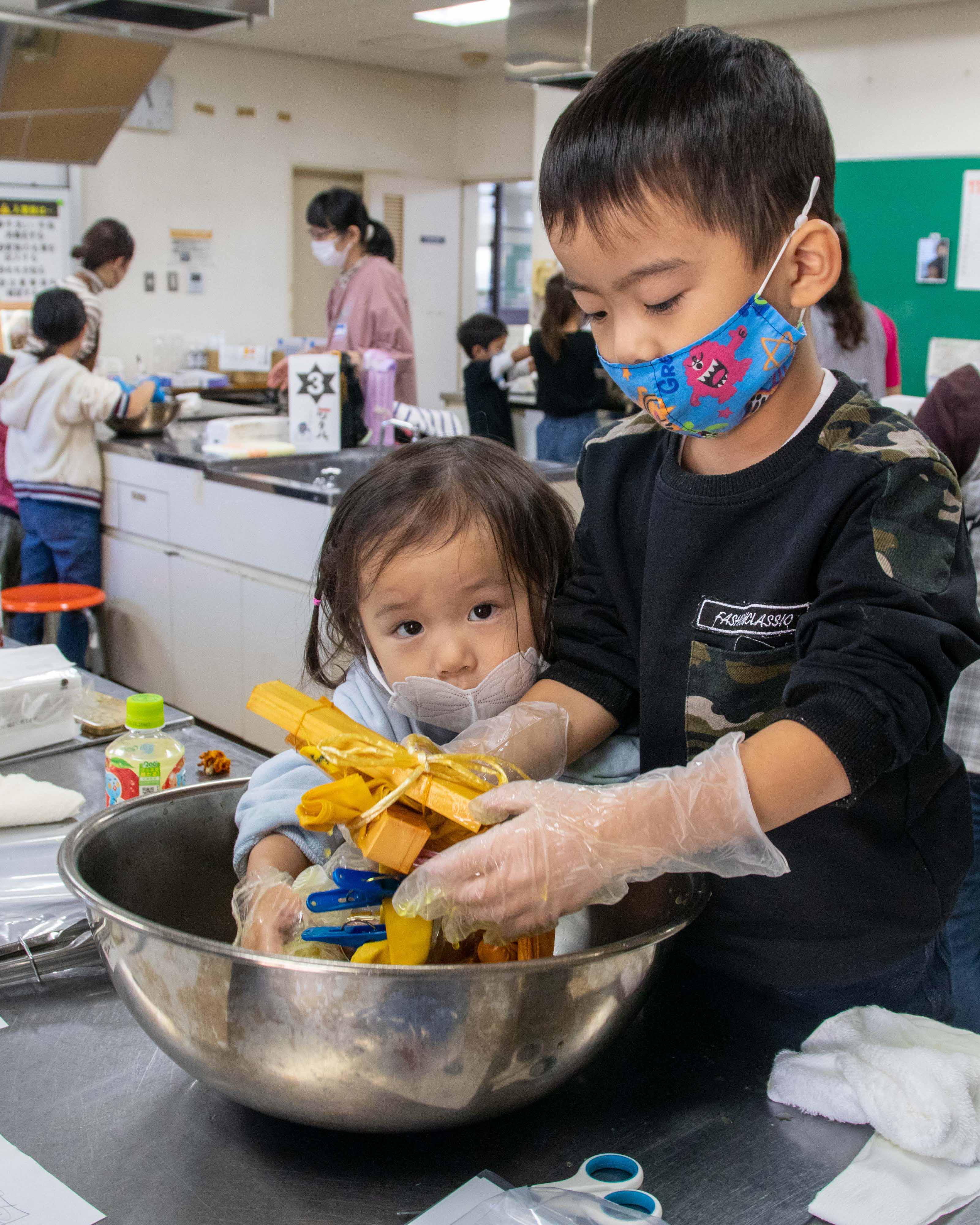 きれいな色に染まったかな　講座倶楽部「家族といっしょにツクル。」