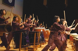 太鼓演奏の様子