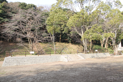 二礦山の神拝殿跡げんざ<平成25年撮影>